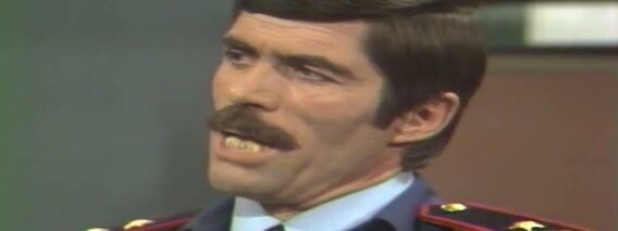 المسلسل السوري النادر رمضان كريم الحلقة السادسة والعشرون