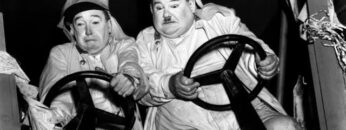 The Flying Deuces مع لوريل وهاردي – الطيارون المبتدئون